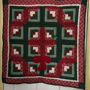 Hand Crafted Christmas Holiday Wall Hanging Patchwork Hand Quilted 32" X 32"